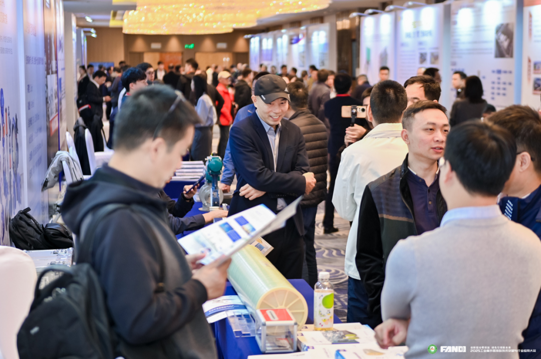 尊龙抖圈官网手艺展位现场